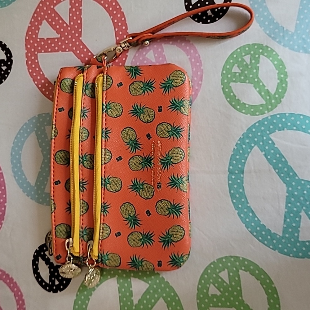 Salvador Bachiller pineapple print faux leather wristlet